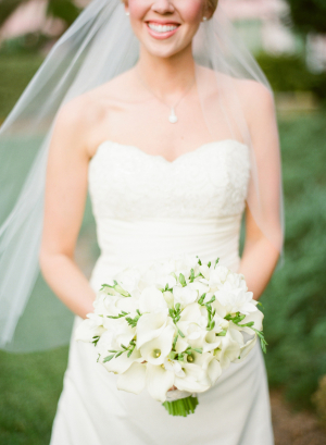 White Bridal Bouquet1