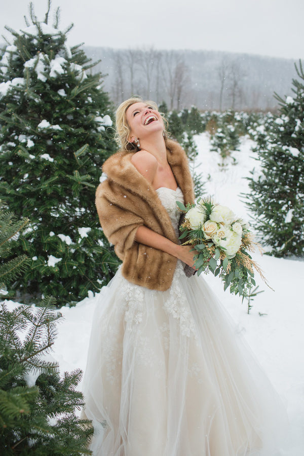 10 Elegant Winter Brides