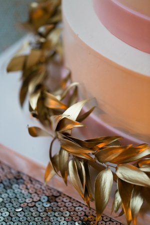 Gold Leaf Garland on Wedding Cake