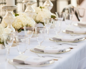 Elegant Cream and Gold Reception Table
