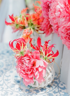 Centerpiece with Coral Flowers