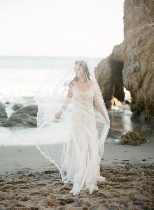 Ethereal Bridal Looks on the Beach