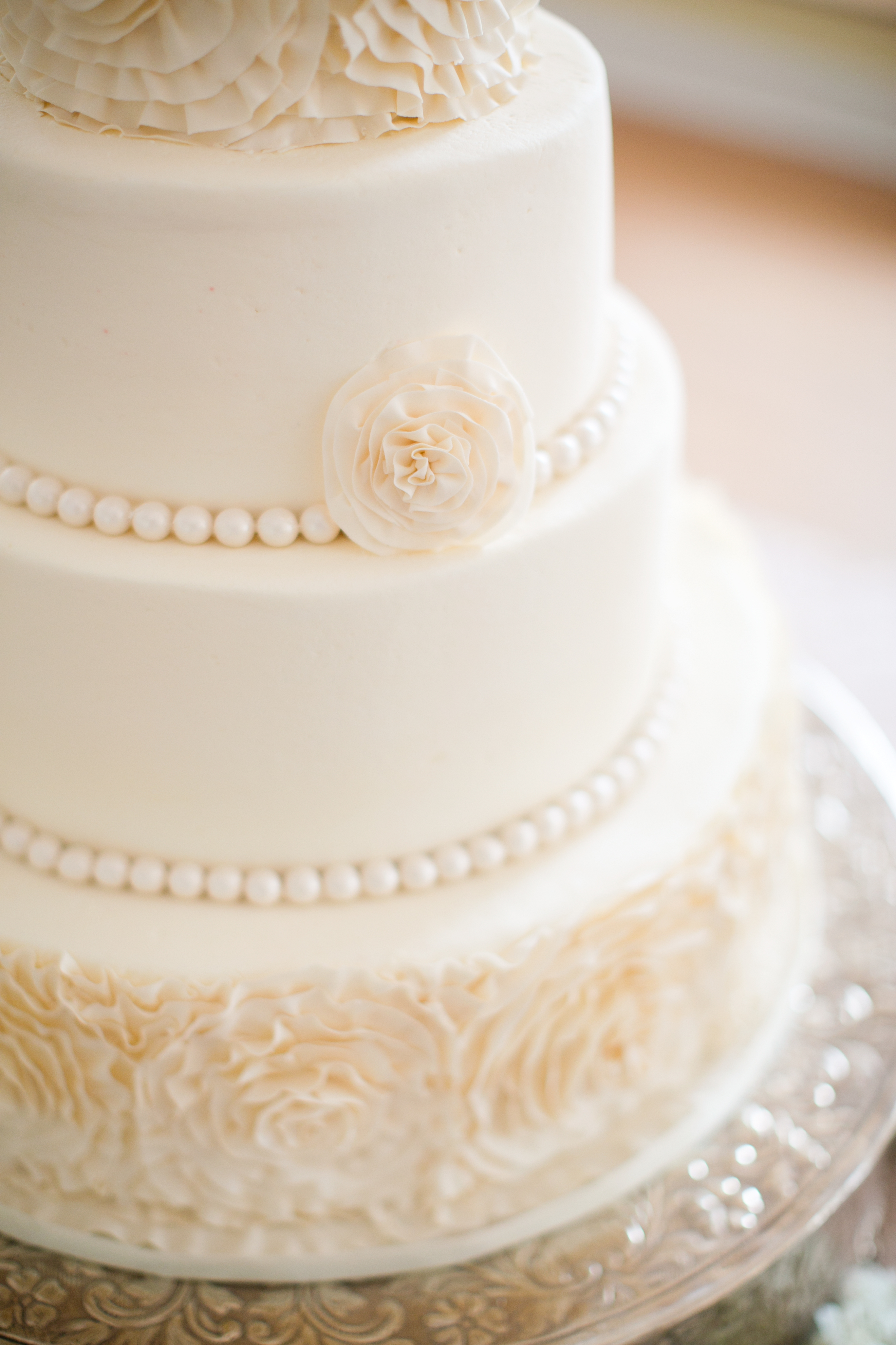 Pearl and Rose Wedding Cake