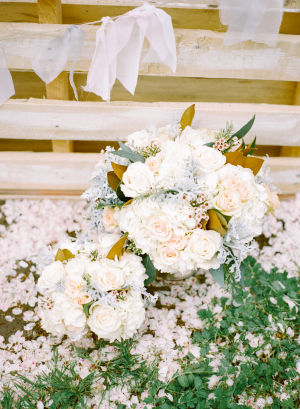 Ivory Garden Wedding Flowers