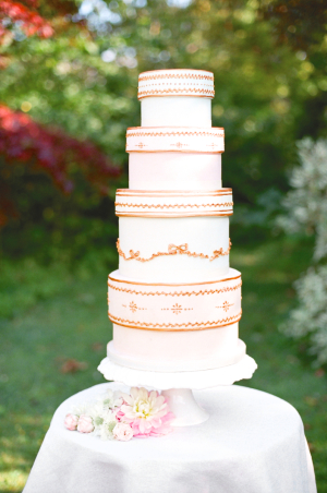 Wedding Cake Inspired by Hatboxes