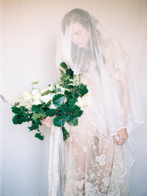 Stunning Lace Wedding Veil