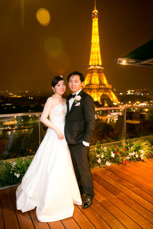 Bride and Groom in front of Eiffel Tower