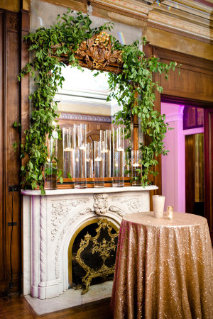 Mantel with Greenery1
