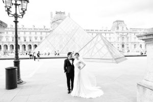 Wedding Photo at the Louvre