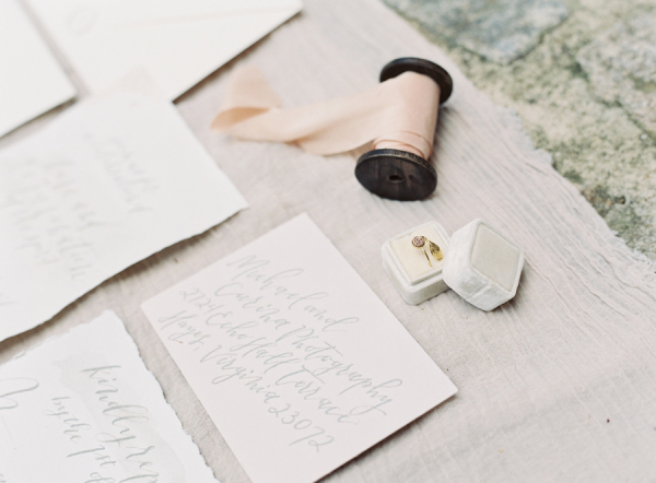 Stationery with Gray Calligraphy