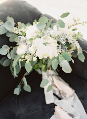 Ivory and Green Bouquet1
