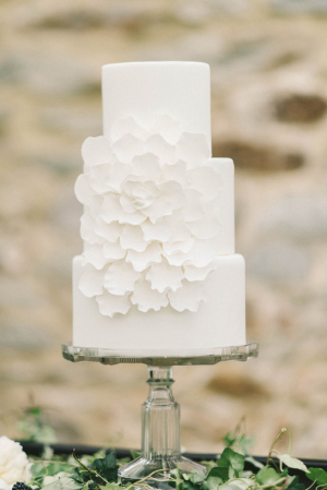 Modern White Wedding cake