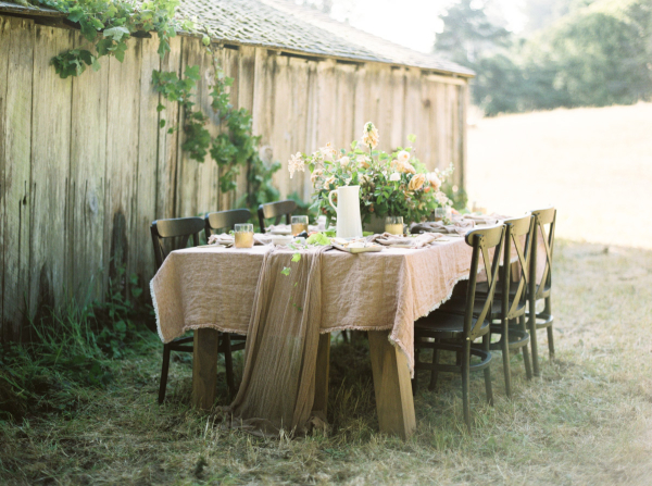Rustic Green and Blush Wedding Table