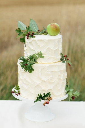 Greenery on Wedding Cake