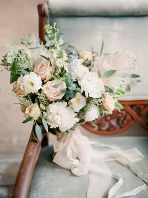 Ivory and Peach Bouquet