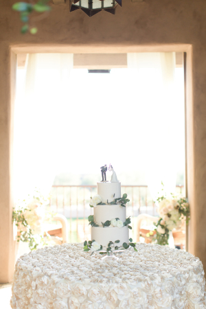 Wedding Cake on Ivory Linen