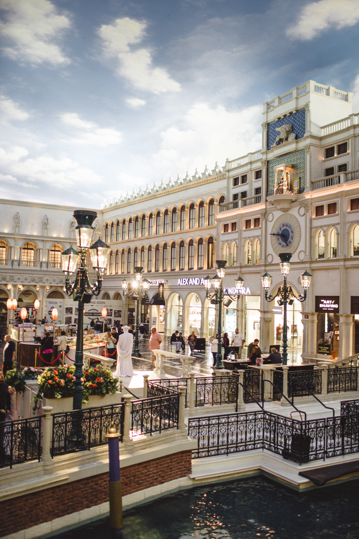 Romance in Las Vegas at The Venetian & The Palazzo