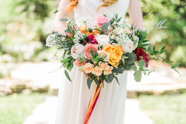 Elegant Bouquet in Pink and Marigold