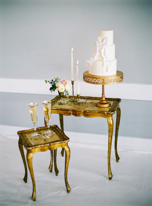 Vintage Wedding Cake Display