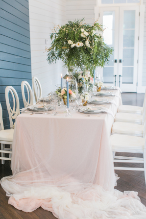 Crisp White and Blue Wedding Table