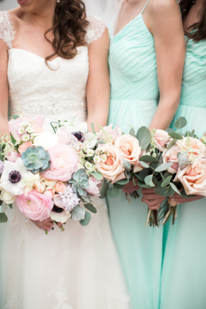 Peach and Mint Wedding Colors