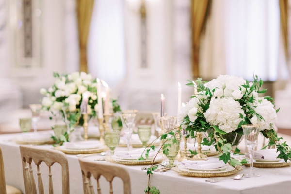 Elegant White and Gold Wedding Table