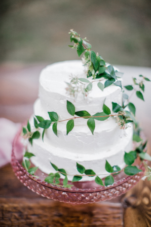 Cake with Ivy Accents