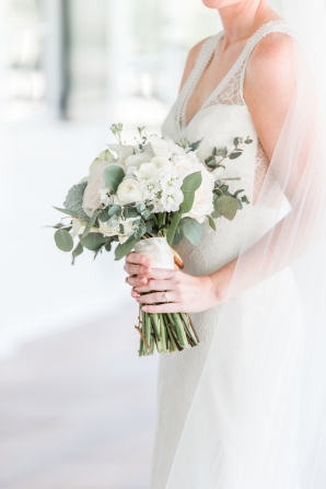 Bouquet of Ivory Flowers