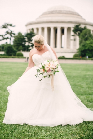 Bride in DC at Jefferson Memorial