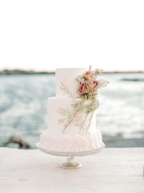 Wedding Cake with Seaside Theme