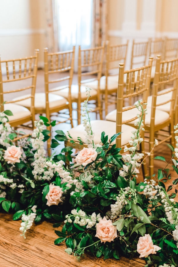 Elegant Flowers for Wedding Aisle