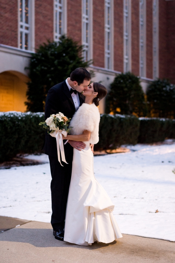 Sophisticated Chicago Country Club Wedding 17