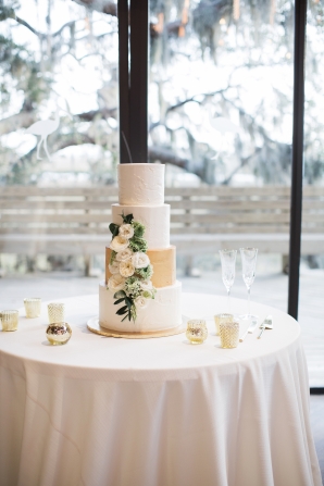 Tiered Wedding Cake in White and Gold