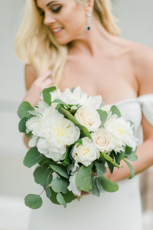 White Wedding Bouquets 1