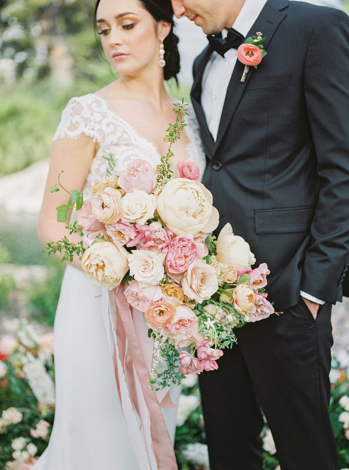 Colorful Summer Wedding Inspiration in Las Vegas Lianna Marie Photography09