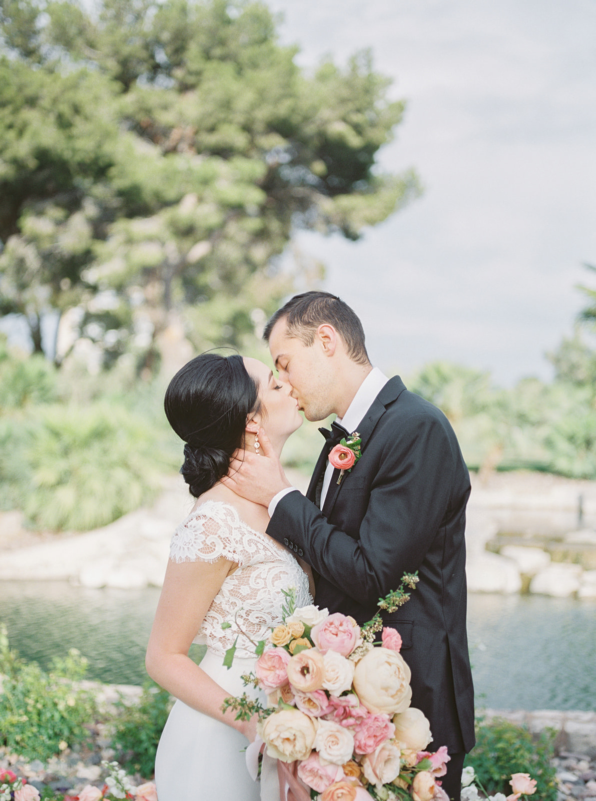 Colorful Summer Wedding Inspiration in Las Vegas Lianna Marie Photography12