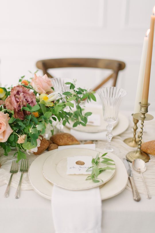 Natural Elegant Wedding Tablescape