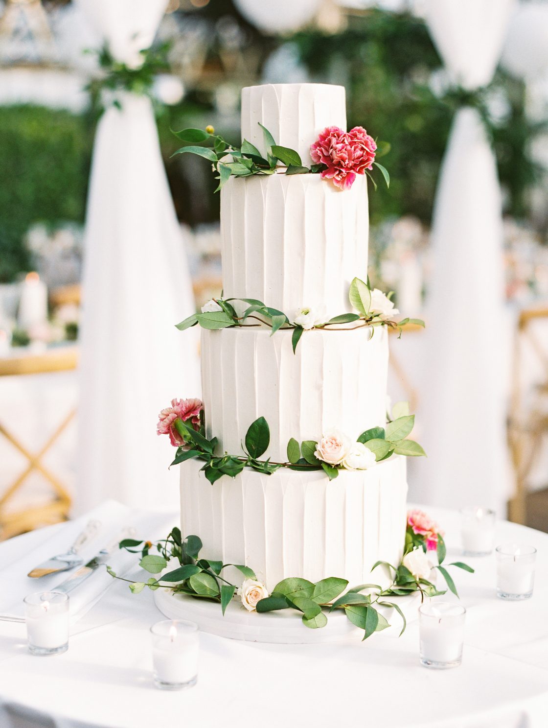 Classic Elegant White Wedding Cake