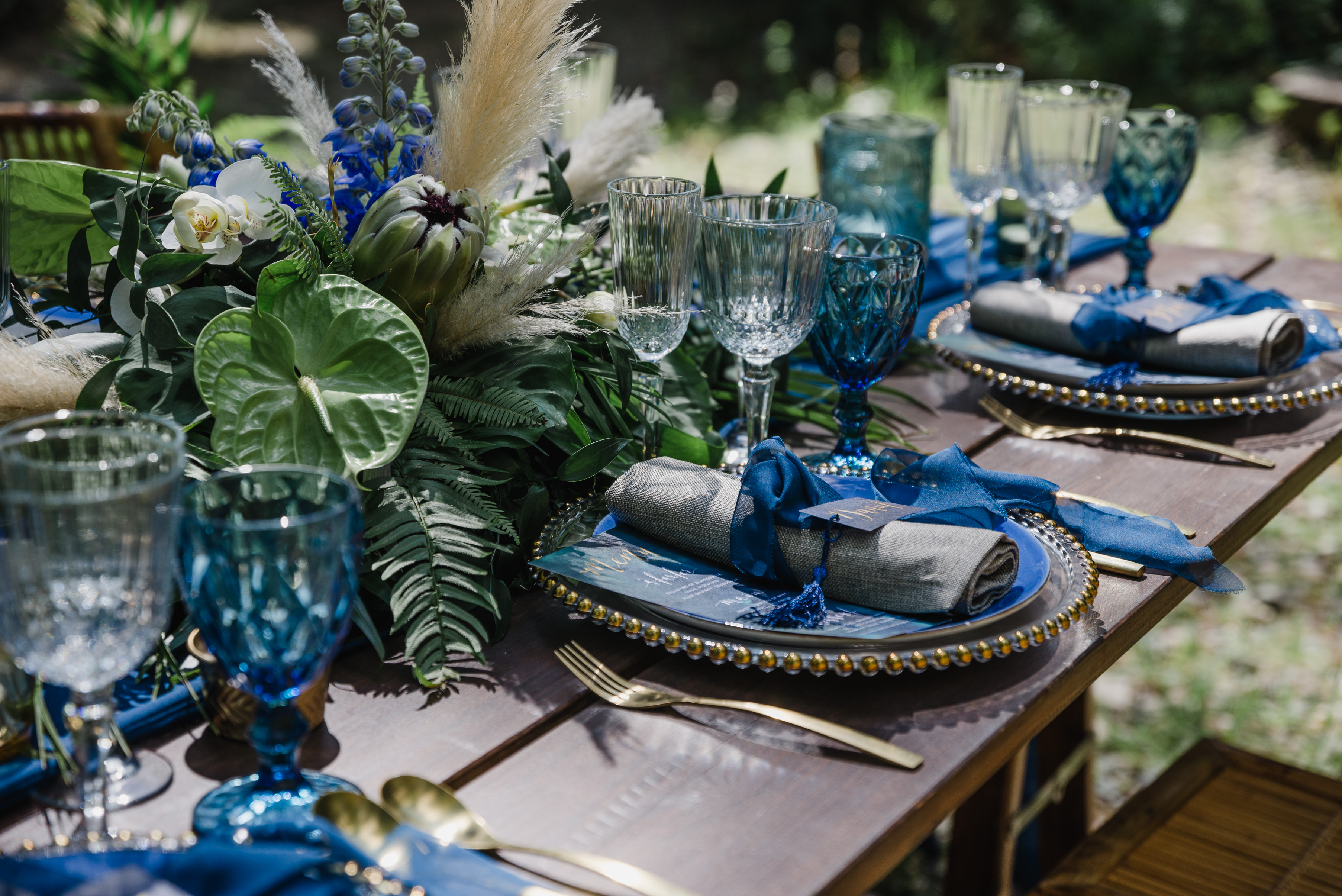 Tropical Blue and Green Tablescape