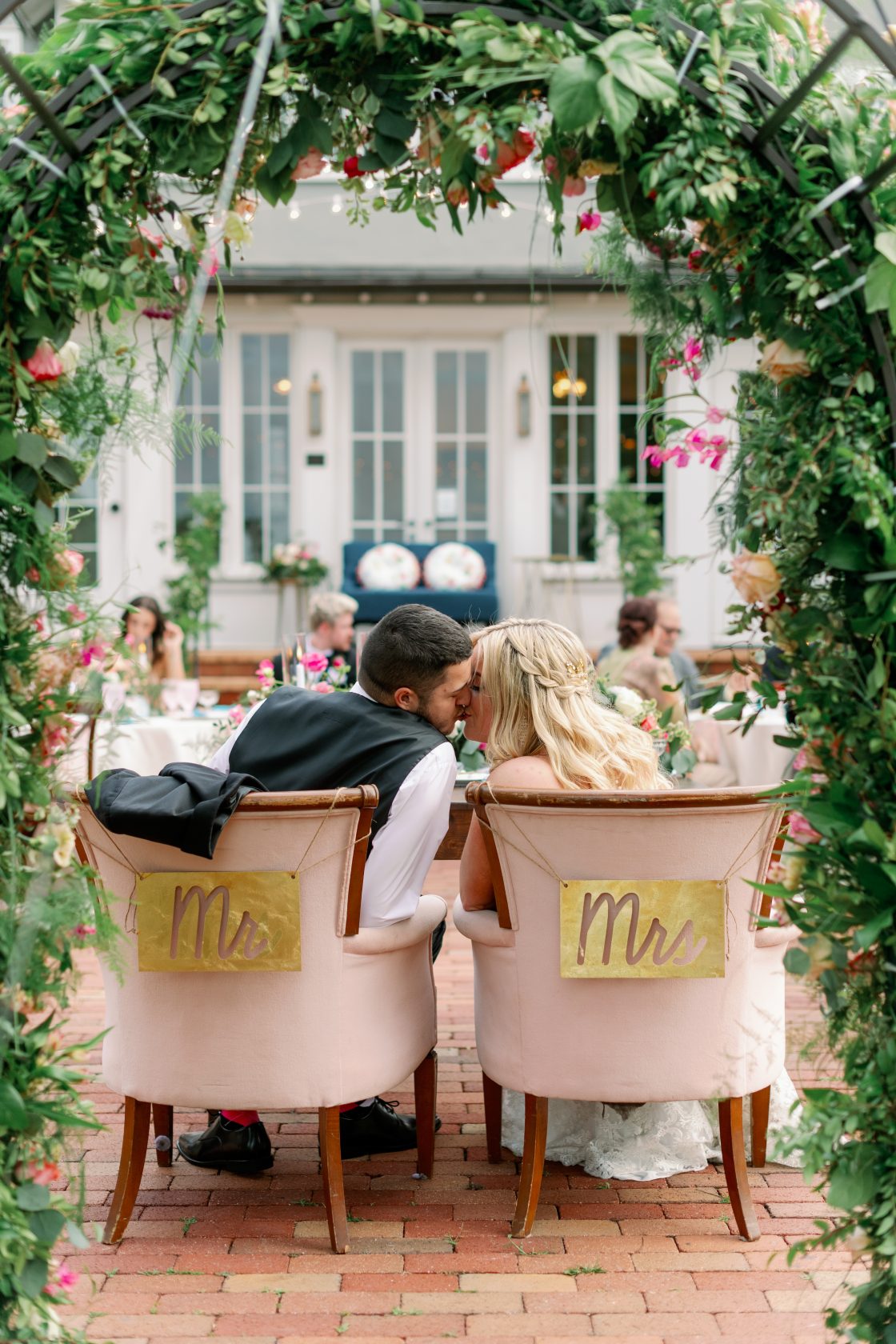 Mr Mrs Sweetheart Table Chair Signs