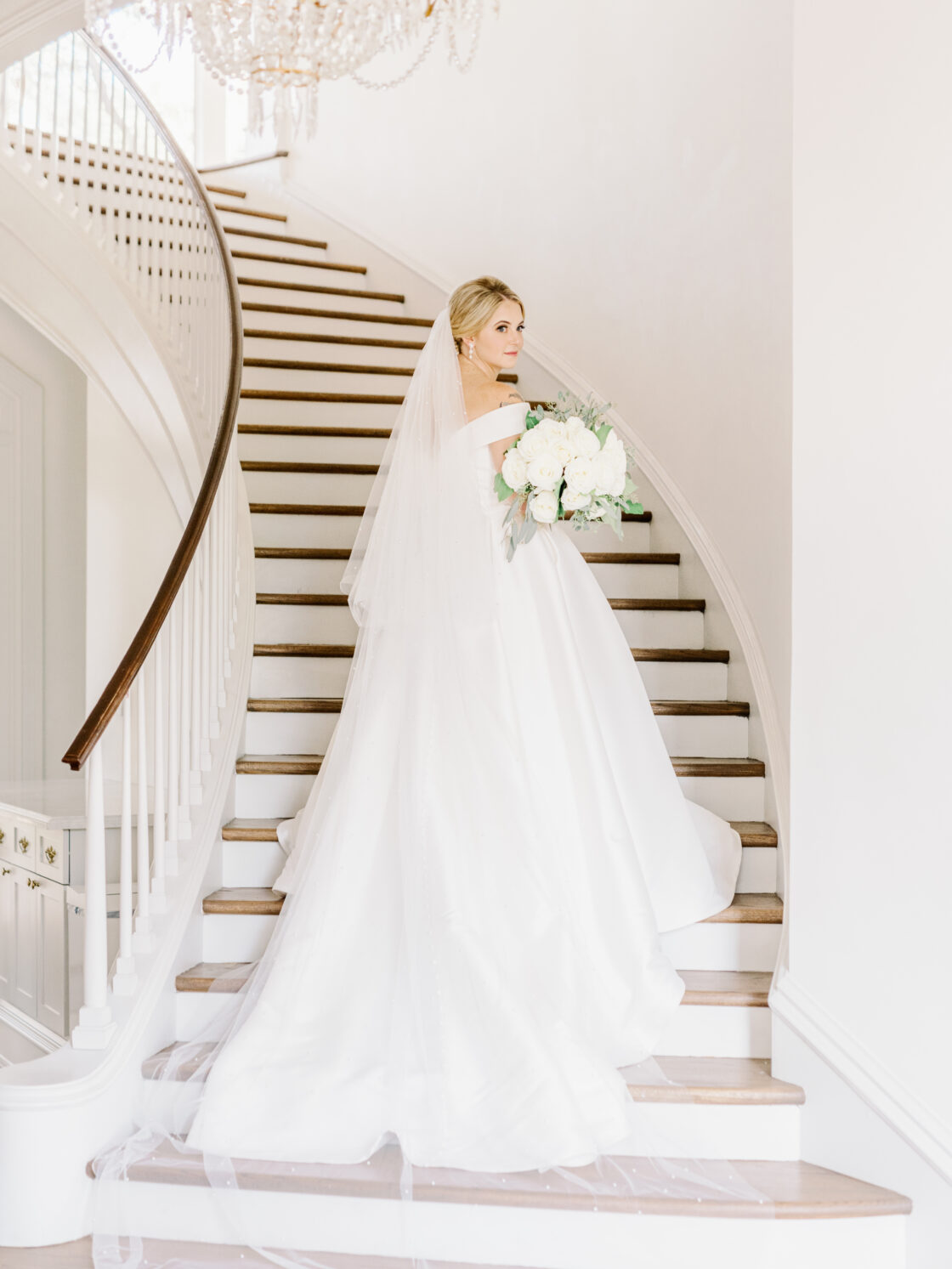 Texas Elegance with European Influences Bridal Portraits | Elizabeth Anne Designs