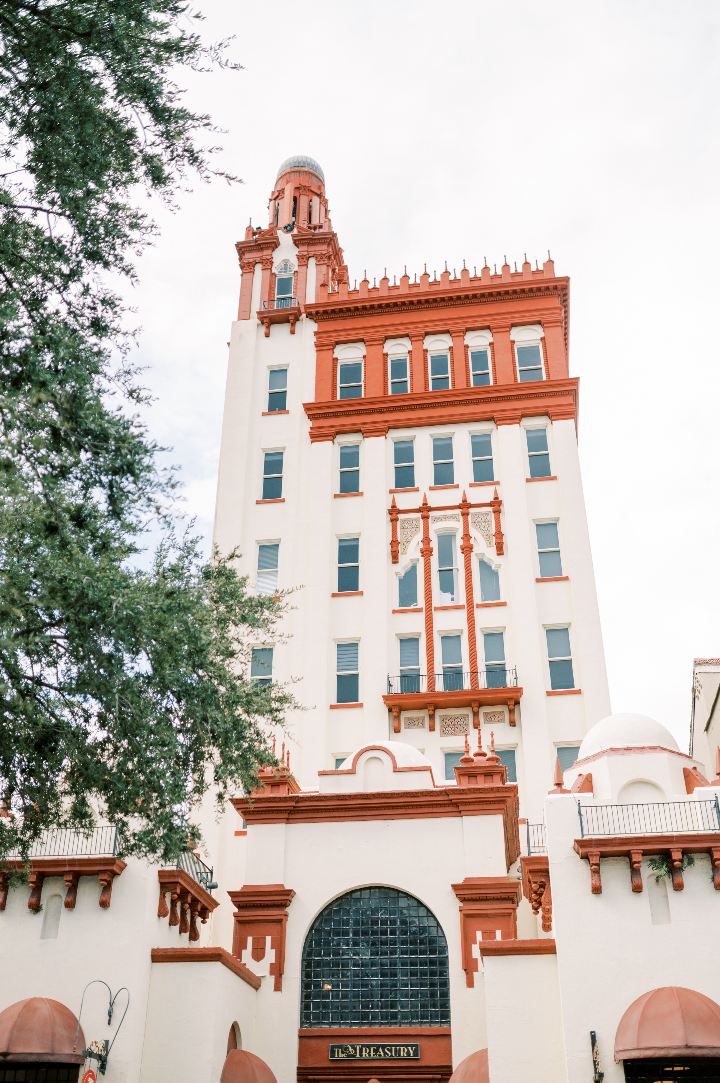 Elegant St. Augustine Wedding at The Treasury on the Plaza | Elizabeth Anne Designs 
