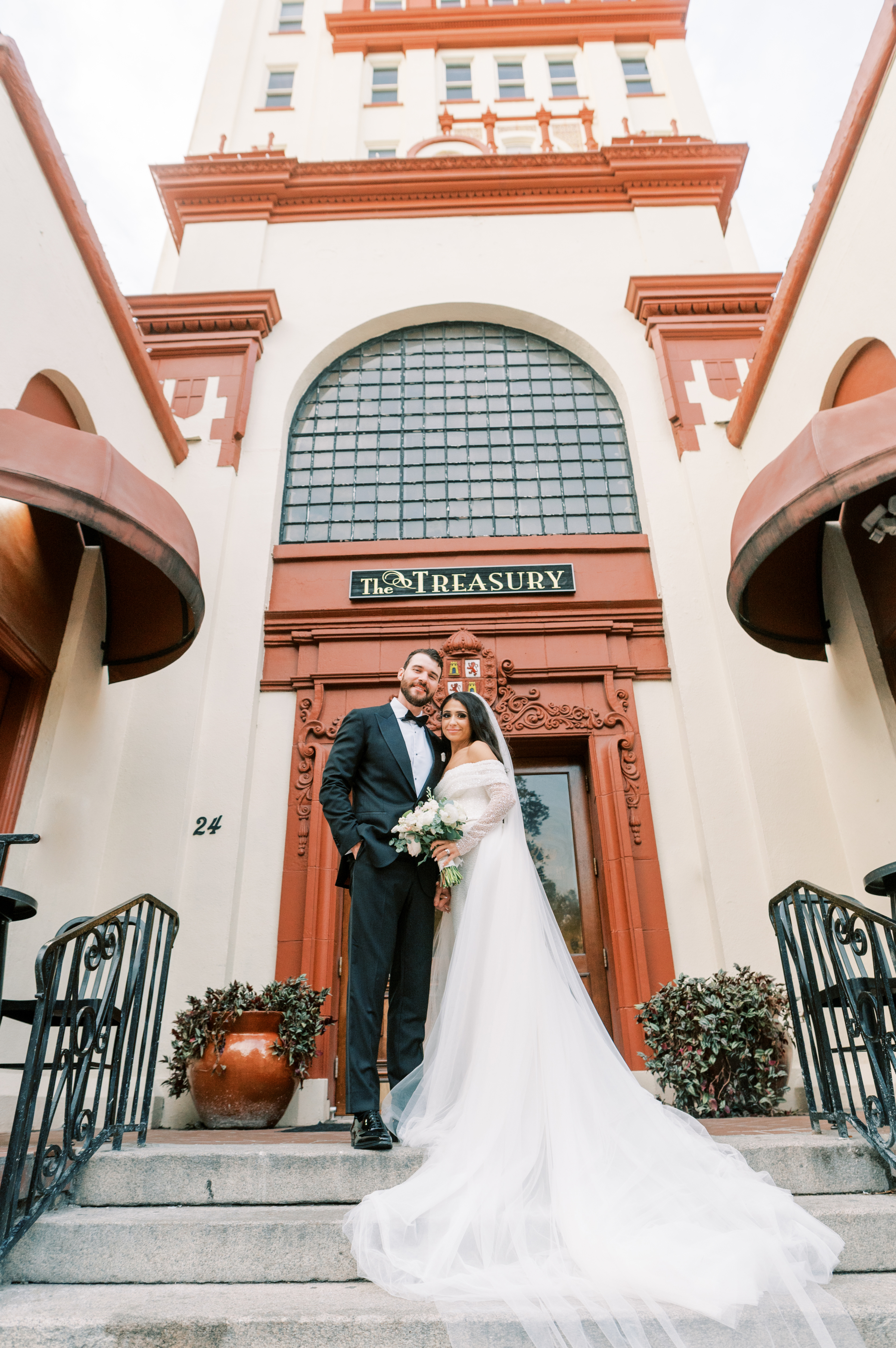 Elegant St. Augustine Wedding at The Treasury on the Plaza | Elizabeth Anne Designs 