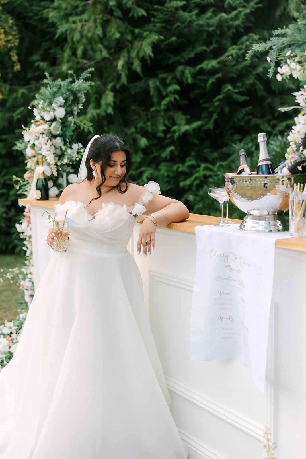 DIY Wedding Ideas That Look Elevated: Elegant Wedding Inspiration at Buxted Park | Elizabeth Anne Designs 