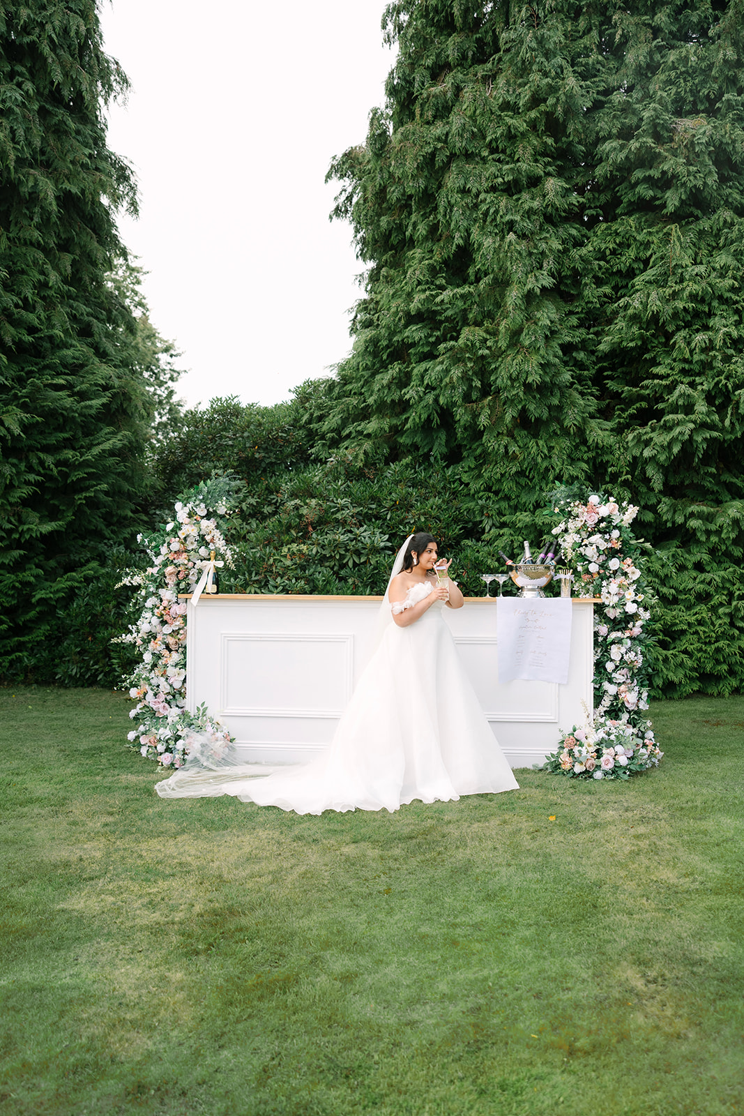 DIY Wedding Ideas That Look Elevated: Elegant Wedding Inspiration at Buxted Park | Elizabeth Anne Designs 