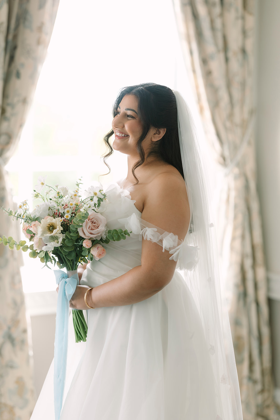 DIY Wedding Ideas That Look Elevated: Elegant Wedding Inspiration at Buxted Park | Elizabeth Anne Designs 