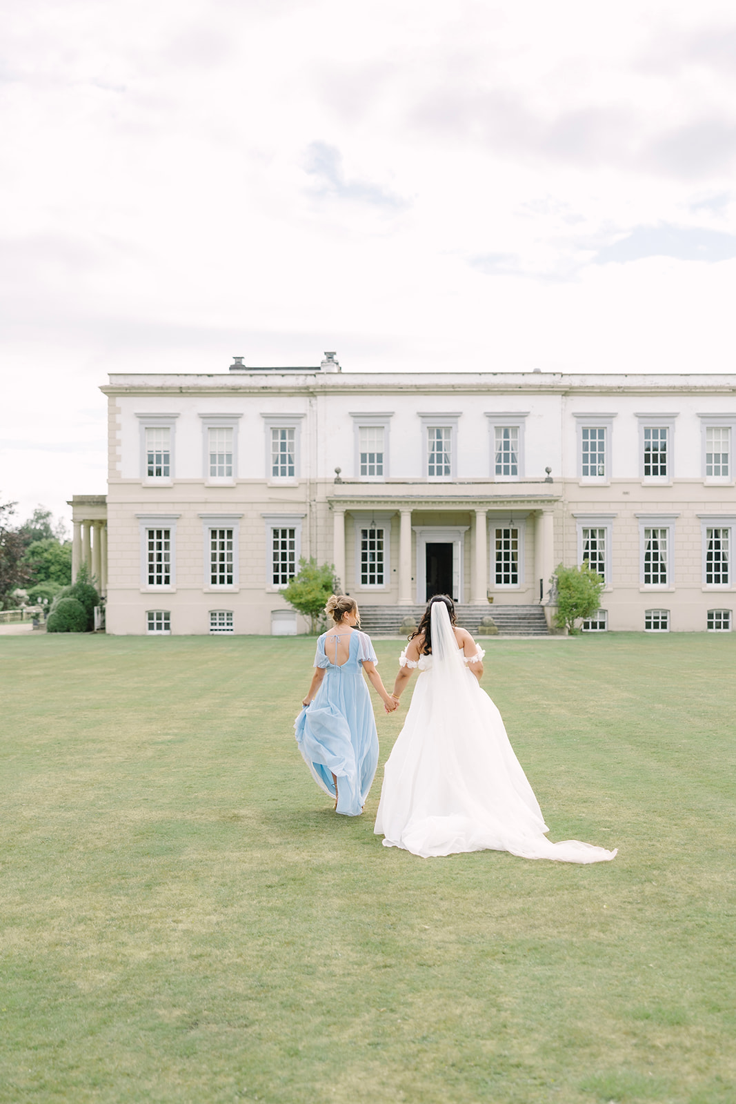 DIY Wedding Ideas That Look Elevated: Elegant Wedding Inspiration at Buxted Park | Elizabeth Anne Designs 